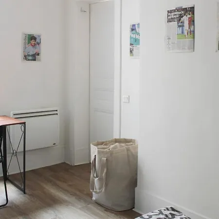 Apartment Bright 2 Minutes From The Marais Paris